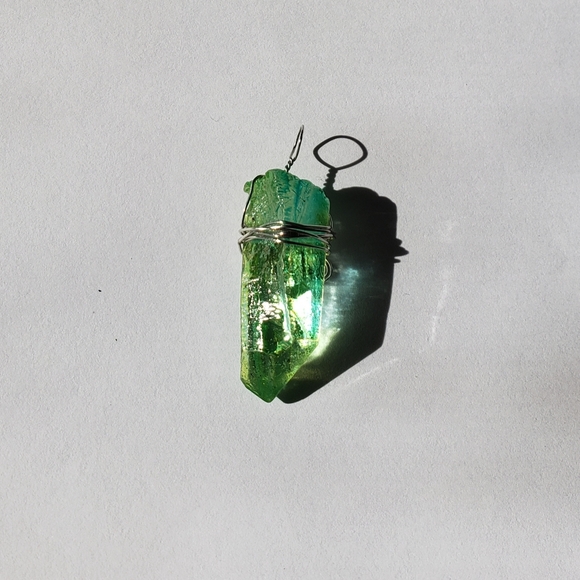 lot of 2 Quartz and Sea Glass pendants, NWOT, gems - Picture 2 of 14